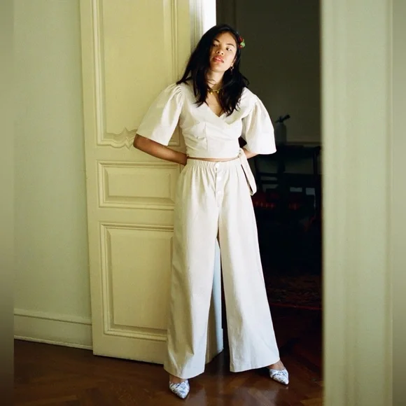 LISA SAYS GAH NWOT Maria Wrap Top in Natural Linen - Picture 2 of 8